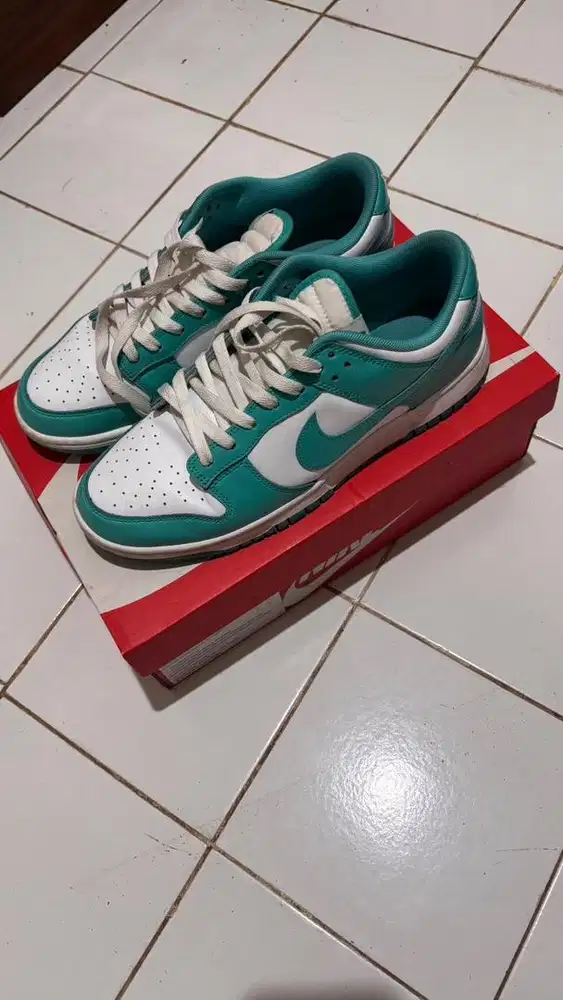 Sepatu Nike Dunk Low Clear Jade