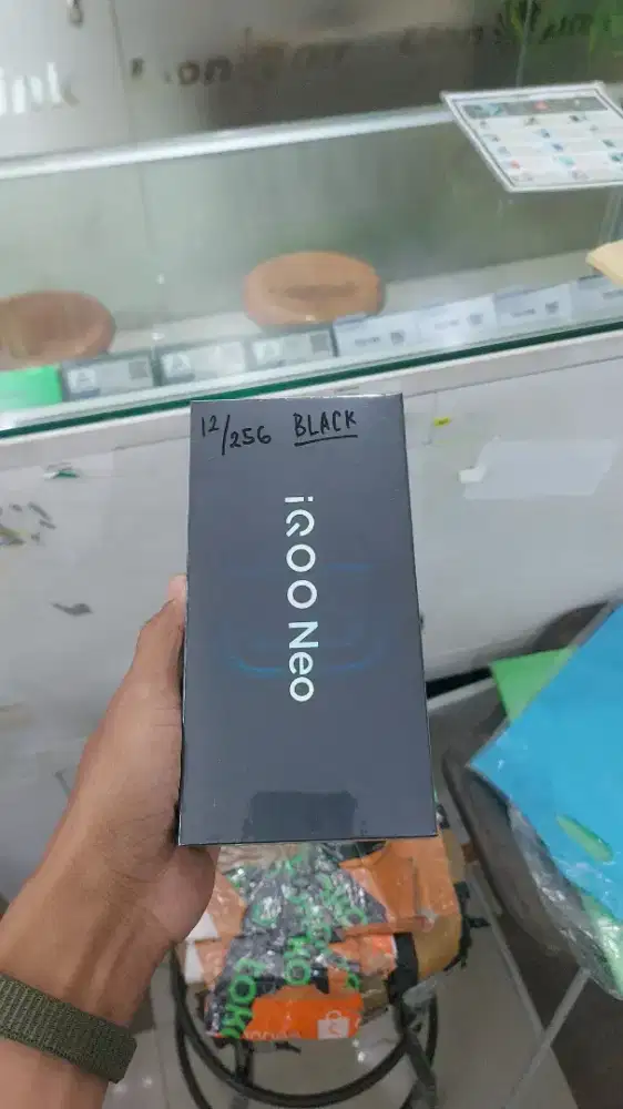 Vivo iqoo Neo 10 ram 12gb 5G dan8/256 garansi resmi