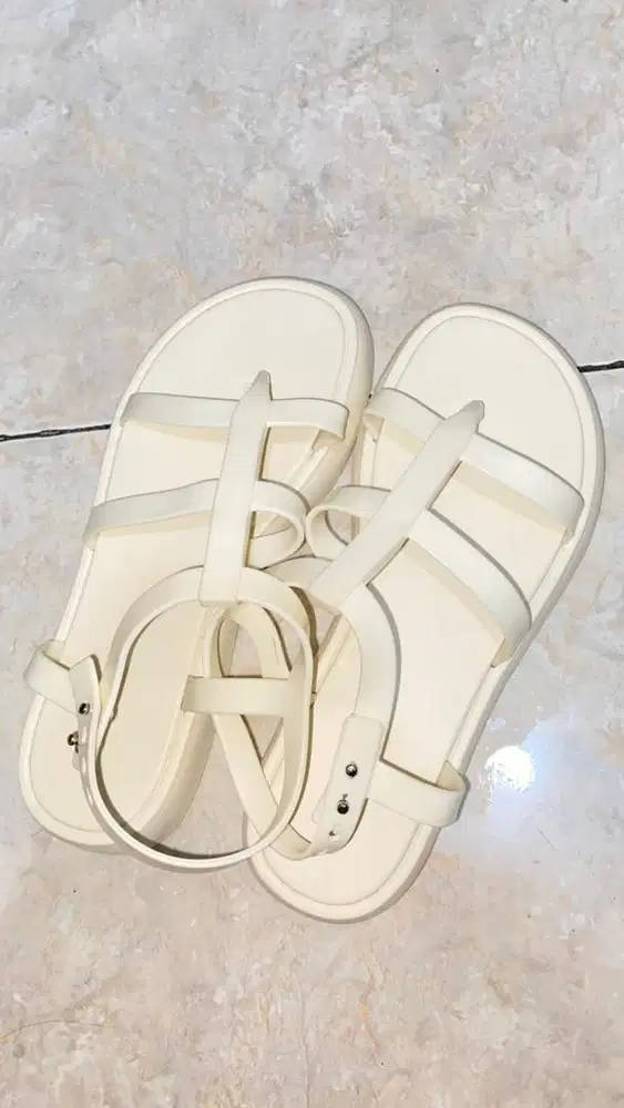 sepatu sandal wanita