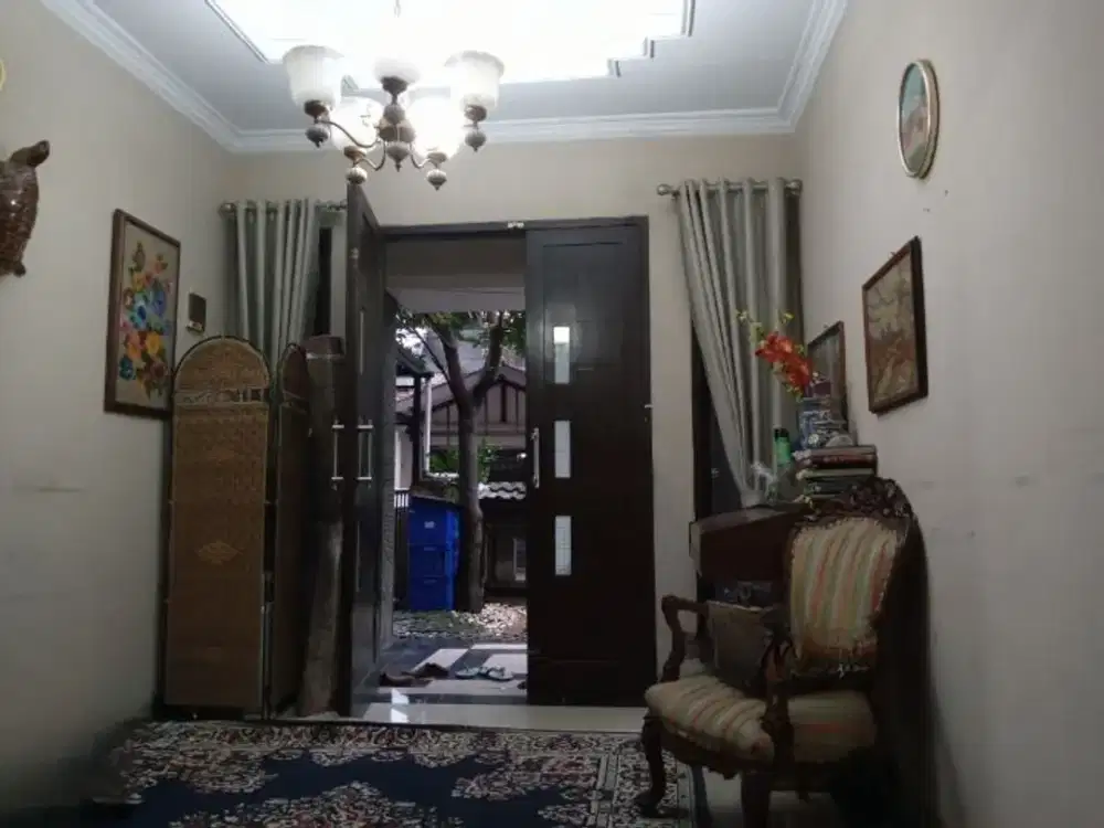 BABAKAN PRIANGAN, BKR. RUMAH 2 LANTAI SIAP HUNI DI KOTA BANDUNG