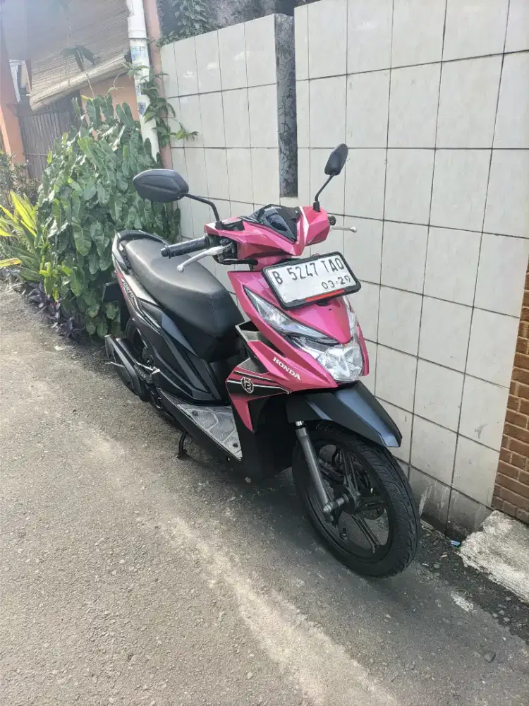 Bissmillah dijual motor Honda beat eco 2019