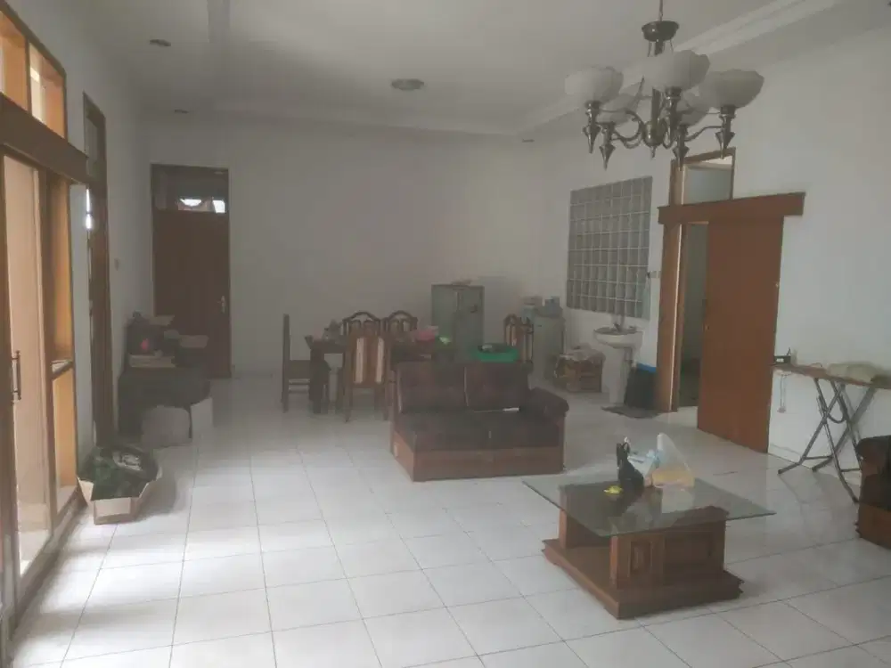 Murah. Rumah Siap Huni di Komp. Srimahi Baru, Bkr, Buahbatu, Pusat Kota, Bandung