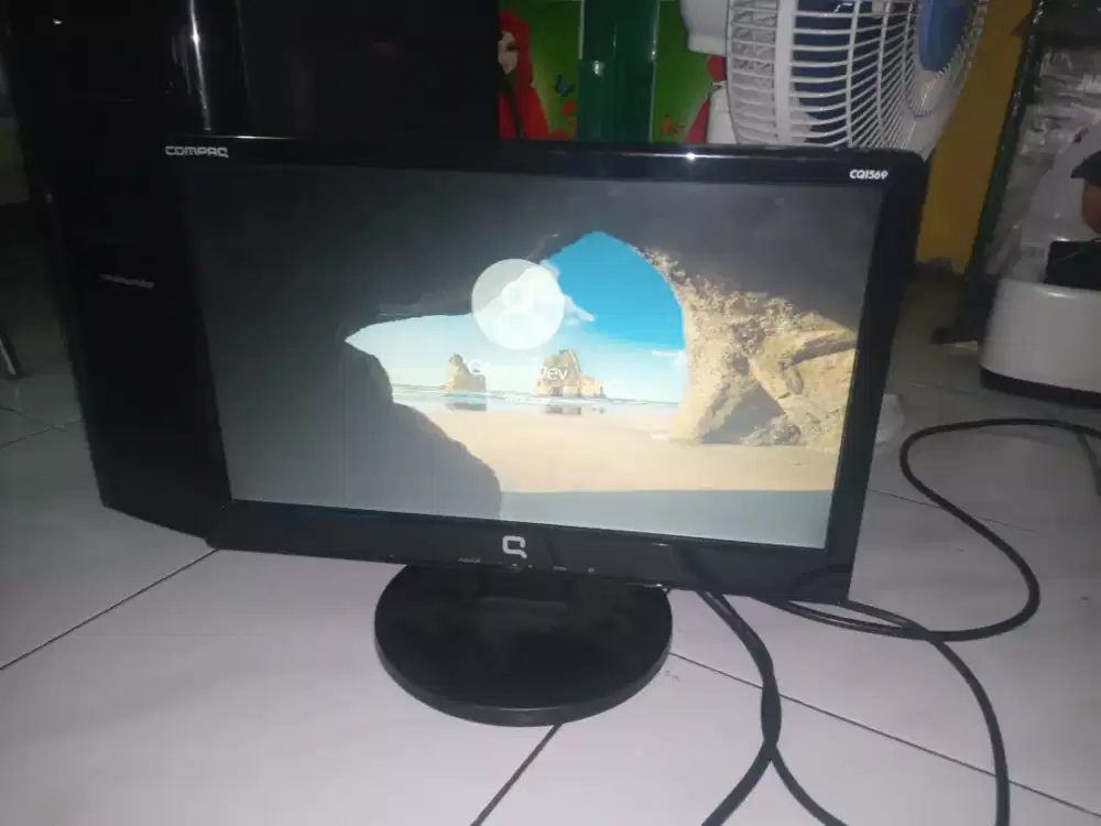 Monitor LCD Compaq CQ 1569