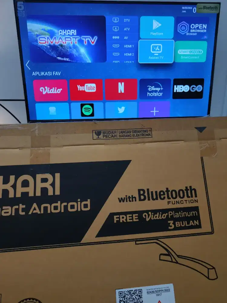 TV Smart Android 32 inchi, merk Akari