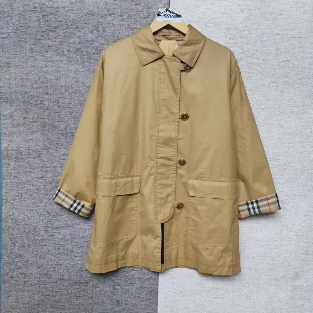 Jackets Coat Burberrys Vintage Brown colour Size XL