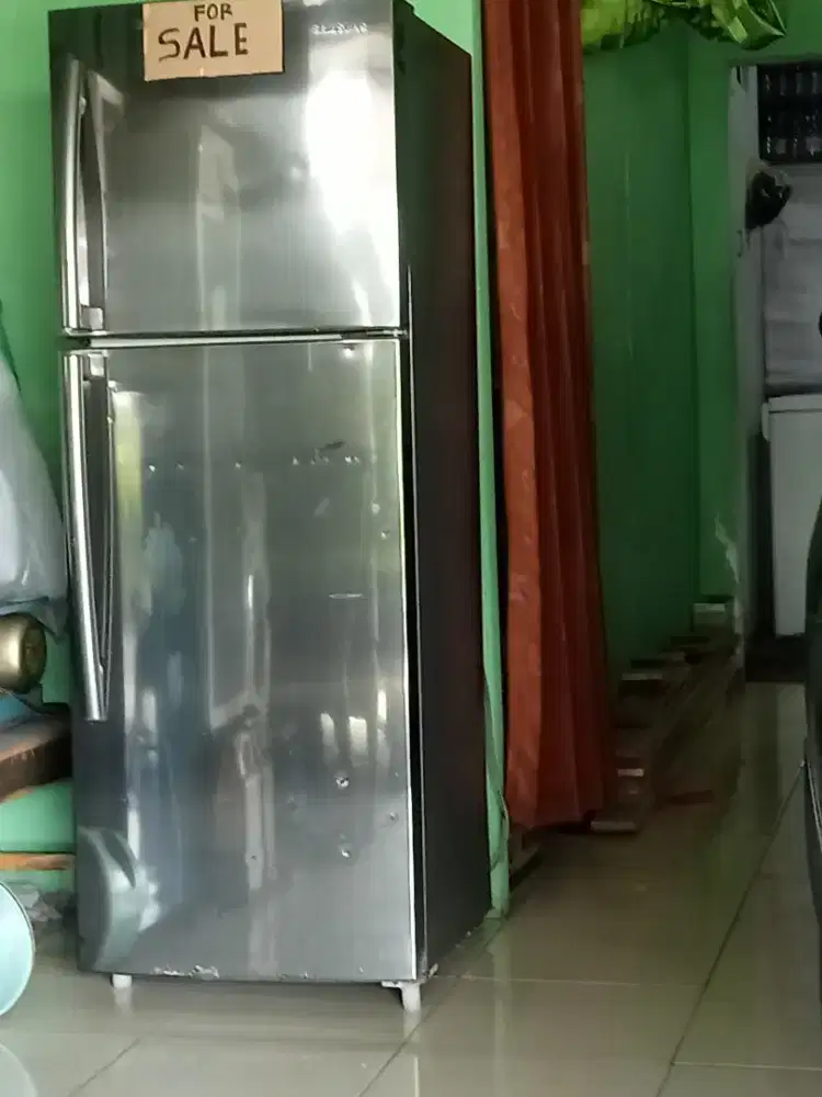 Dijual Kulkas 2 pintu merk SAMSUNG