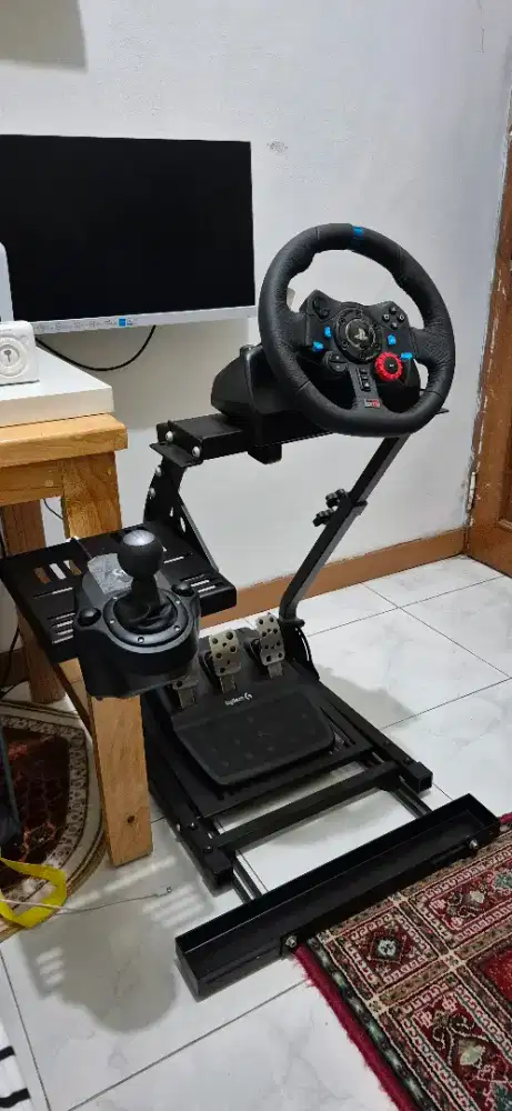 Logitech G29 + shifter + stand