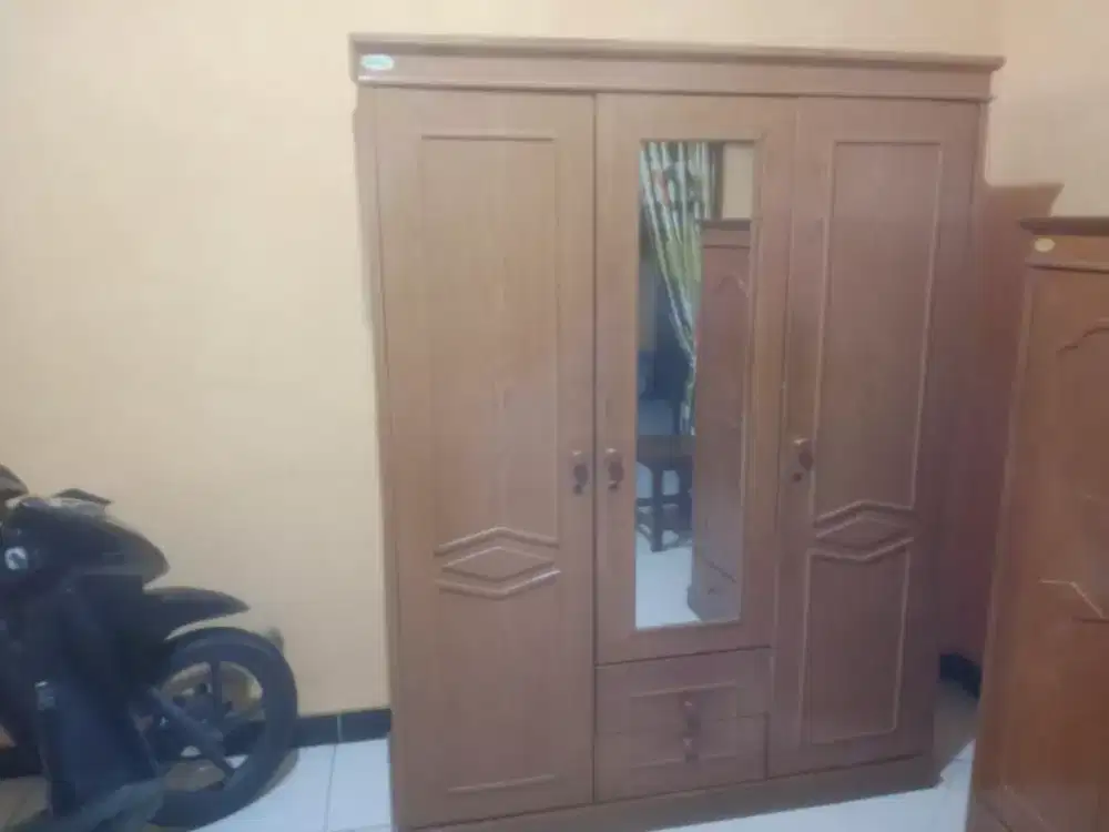 Jual Lemari Besar Jati Solid