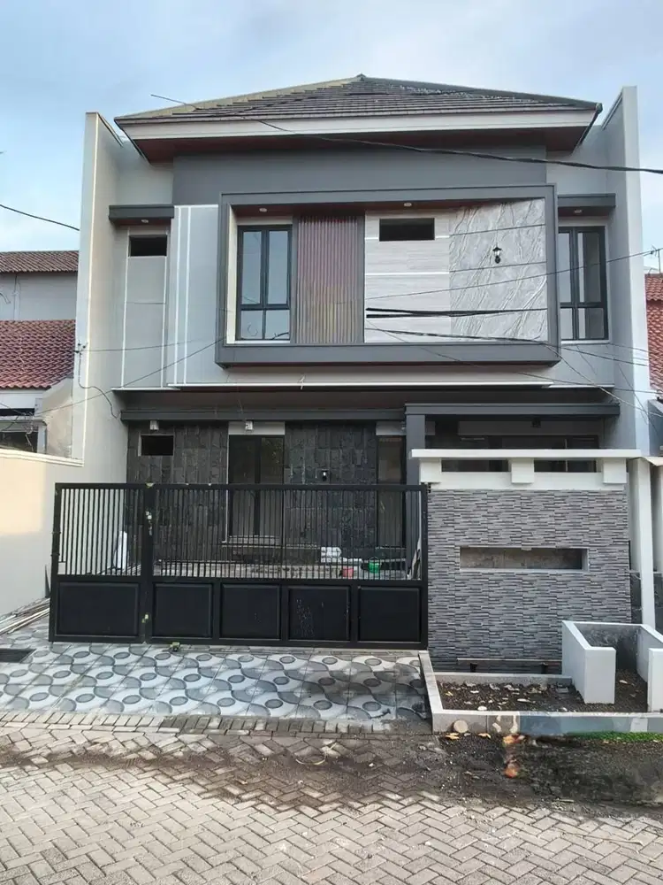 Rmh Gress Lebar 10 yg sdh mulai Jarang ada Kawasan Manyar Tengah Kota