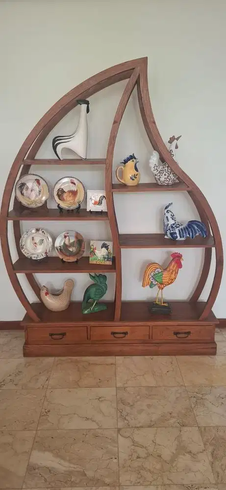 Rak display kayu jati