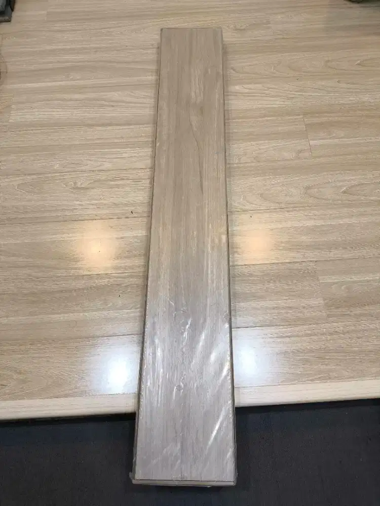 INOVAR PARKET MF 879R LAMINATE FLOORING ORIGINAL NEW