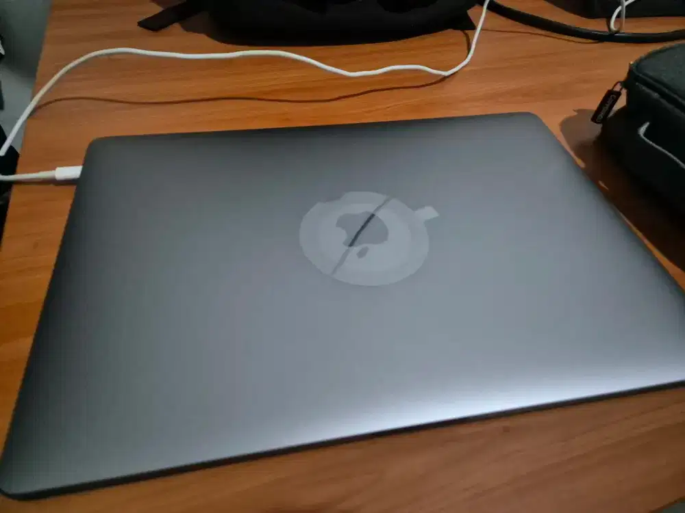 Macbook Pro 2019  15.4 inch