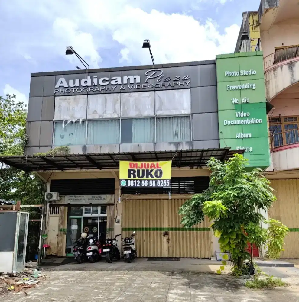 Di Jual Ruko interior ruang unik