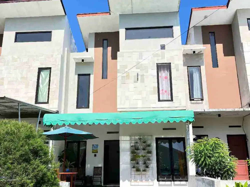 Rumah Villa Dekat Kampus di Malang Strategis