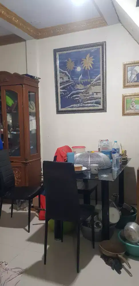 Dibutuhkan Asisten Rumah Tangga