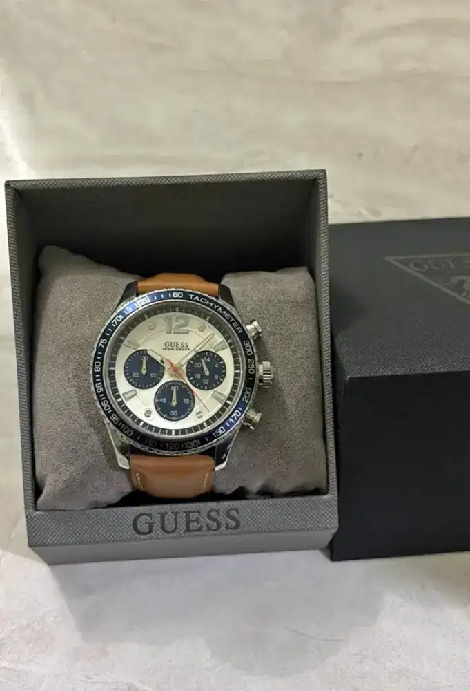 Jam Tangan Guess