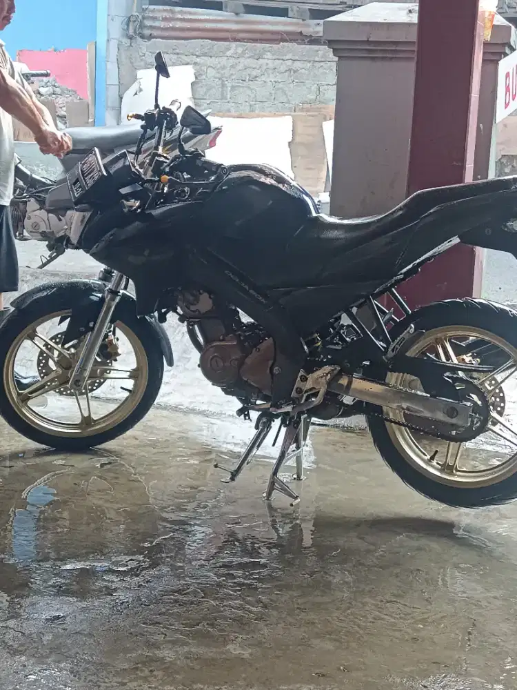 Jual cepet motor vixion tahun 2014