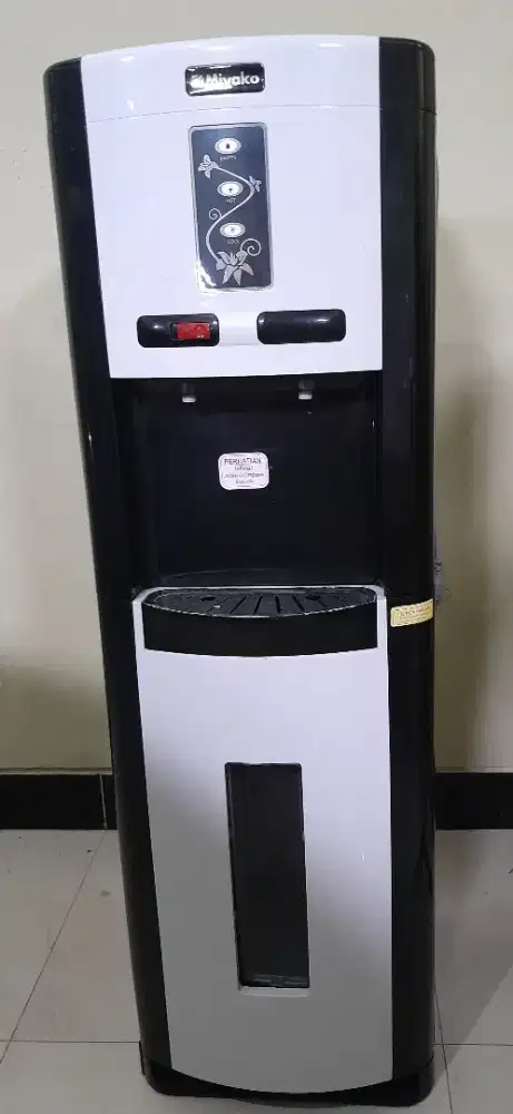 Dispenser galon air bawah