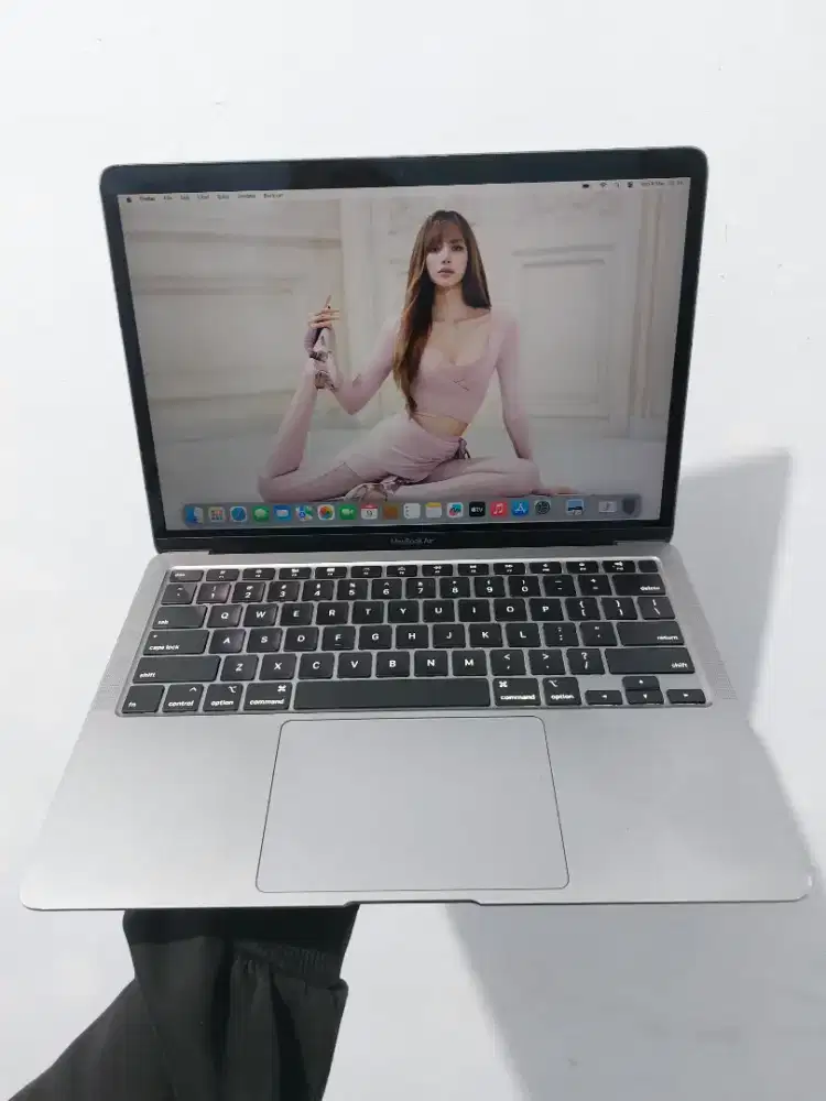 Macbook Air 2020 Core i3 Ram 8GB SSD 256GB IBOX fullset