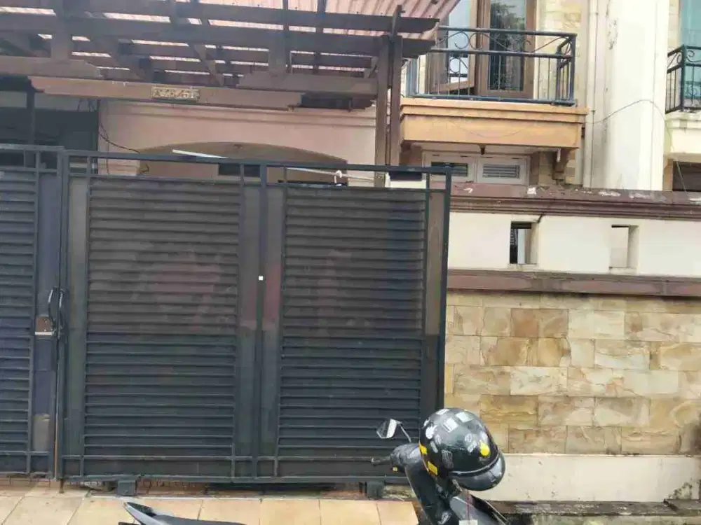 Termurah Rumah Sektor 1G Lokasi Dekat Sekolahan & Mal Summarecon