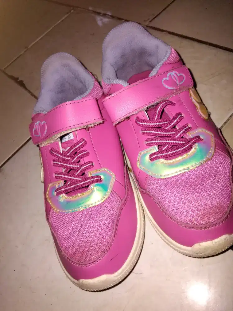 Sepatu anak lovelove