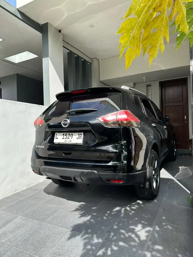 NISSAN XTRAIL NIK 2014 PEMAKAIAN 2015 HITAM MURAH