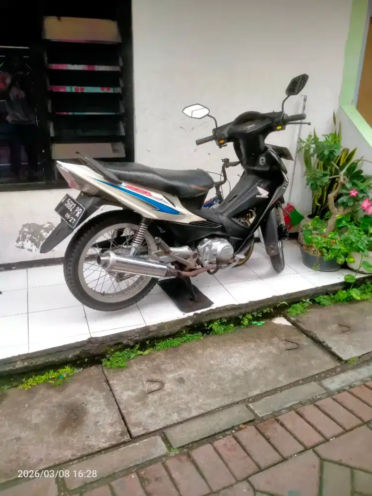 Revo dijual murah