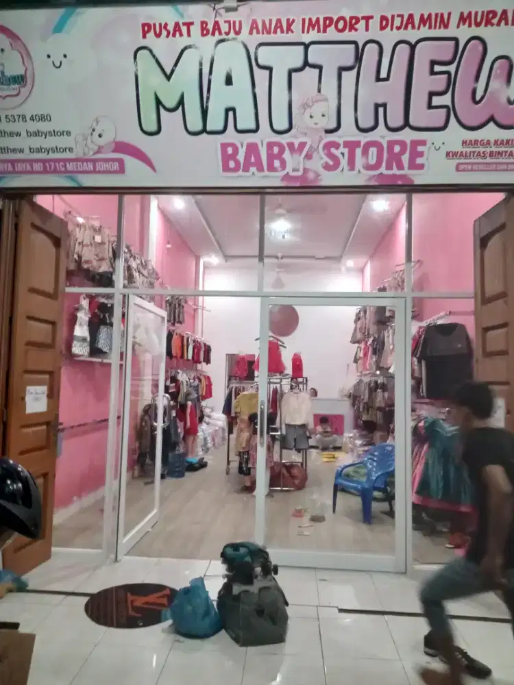 Spesjalis pintu kaca