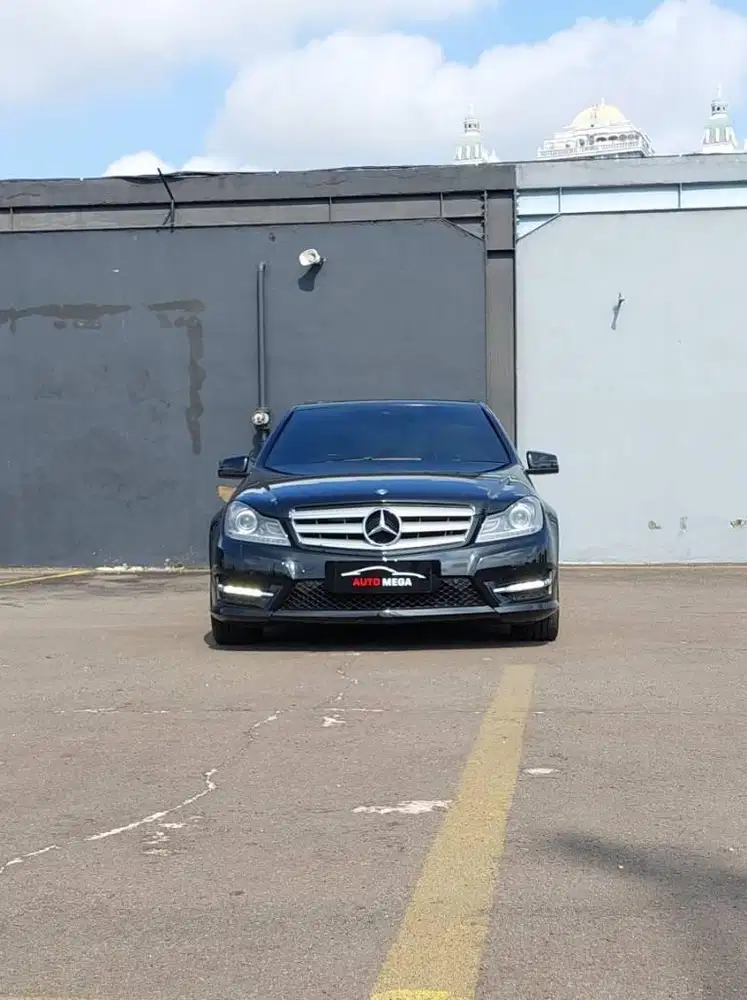 Mercedes Benz C 250 C250 AVG W204 nik 2013 Black on Brown