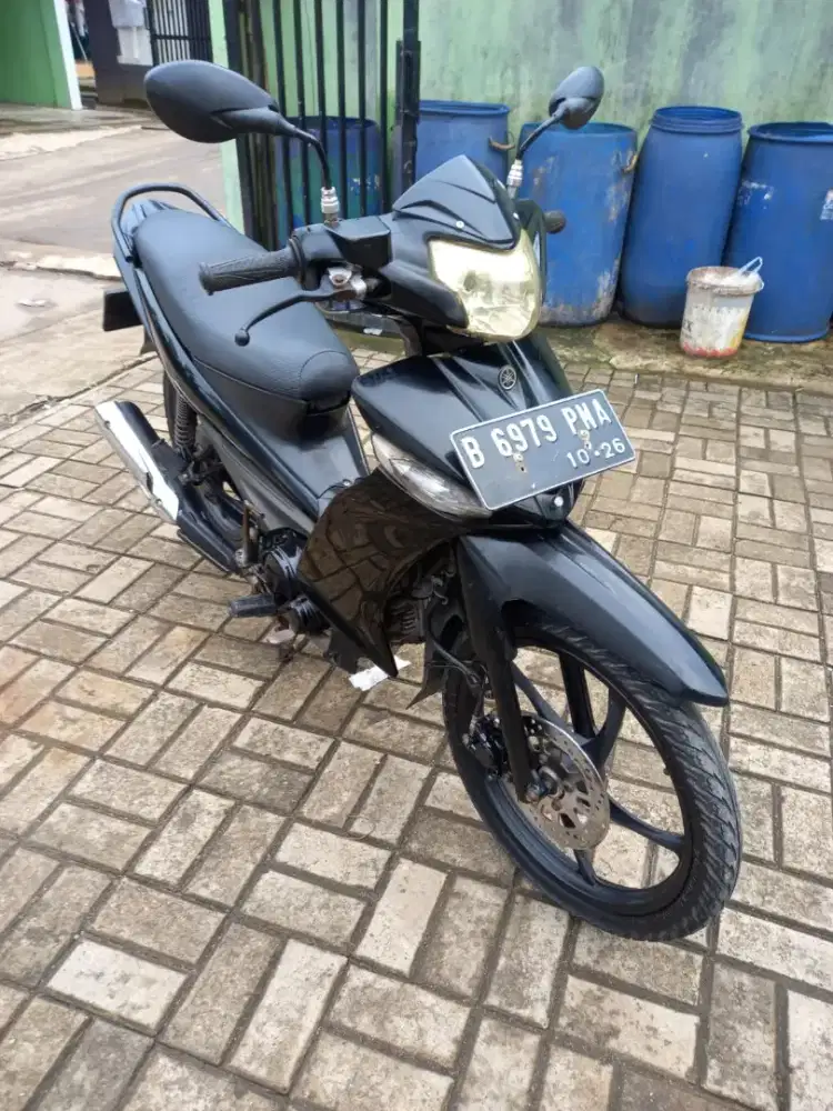 Vega zr 2011 hitam