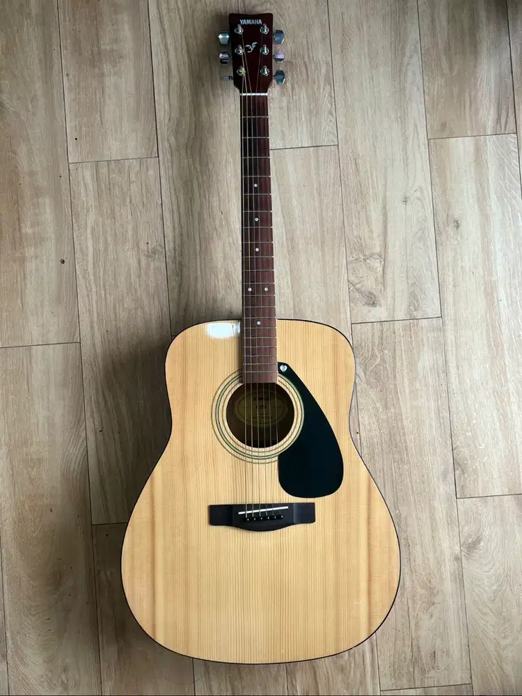 Yamaha F310 Akustik Gitar