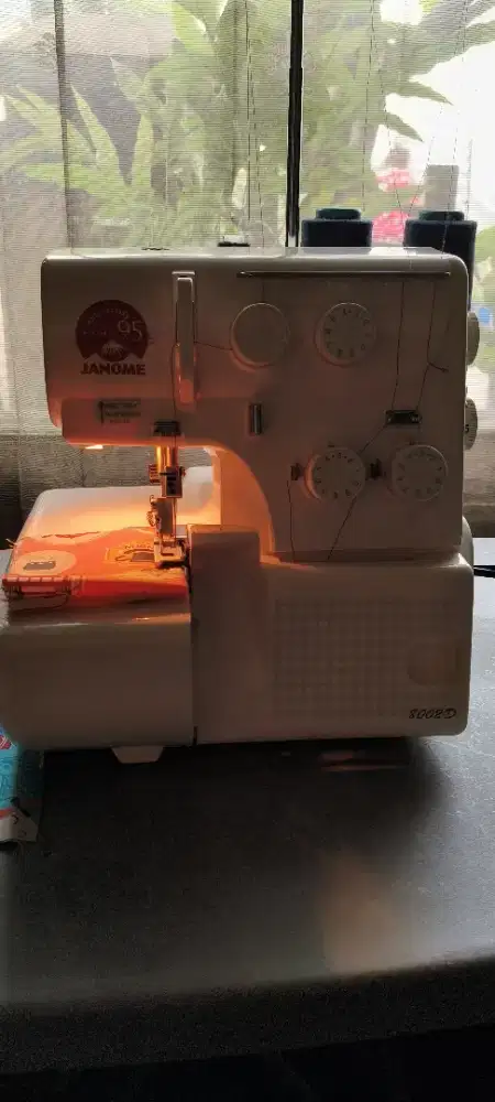 Mesin obras portable janome