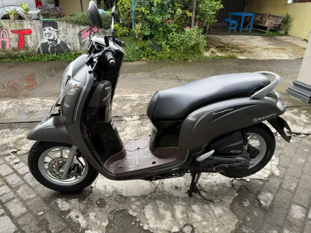Scoopy THN 2018 plat E jawa barat