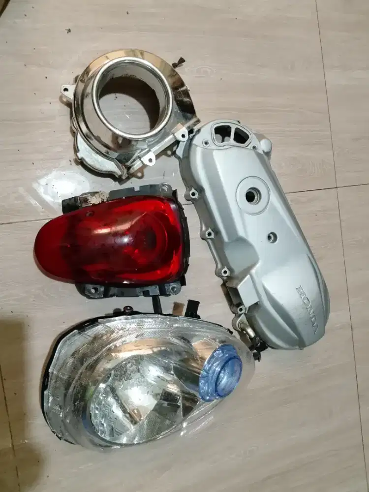 Cover CVT, stop lamp, tutup kipas, head lamp baru