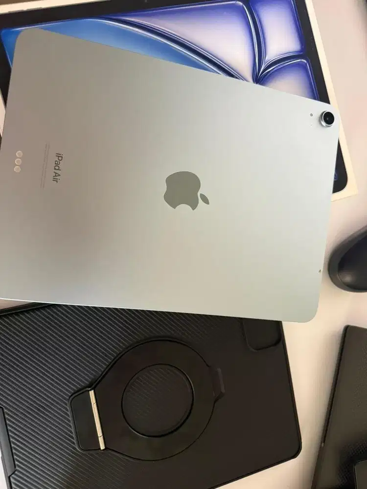 Bundling mulus. Ipad air M2 128gb blue + apple magic keyboard & pencil