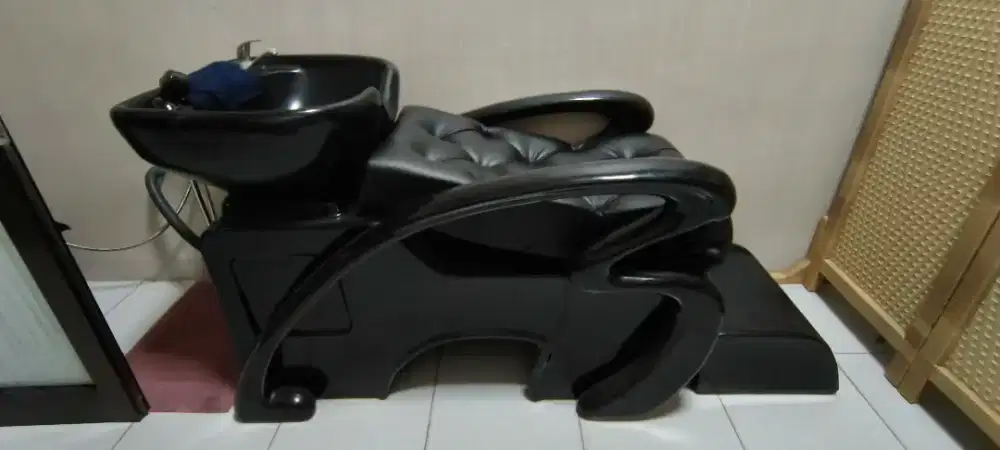 Kursi keramas salon barbershop washbak