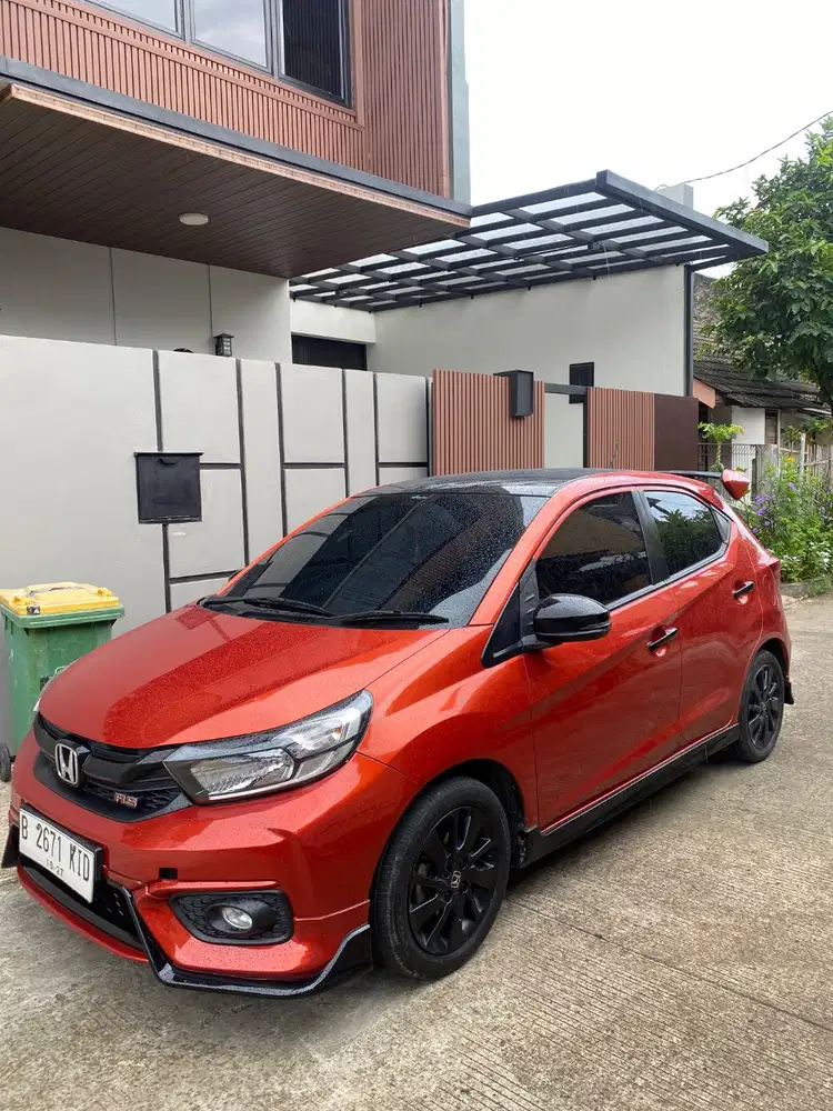 PRIBADI Honda Brio RS URBANITE Edition Low Km