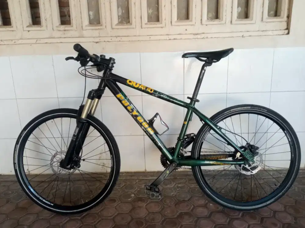 Sepeda gunung Polygon Quatro 26 size 15.5 full upgrade