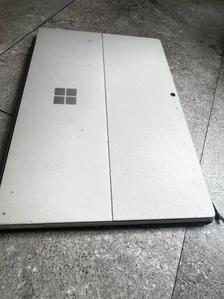 Microsoft Surface second