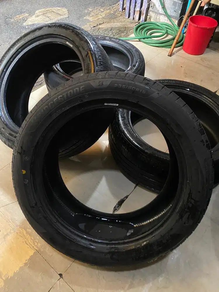 BAN BRIDGESTONE 235/50/18