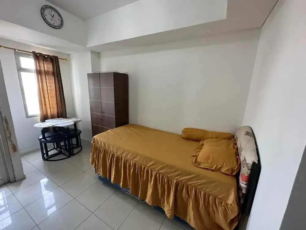 disewa unit apartemen green lake sunter,studio furnished,lantai rendah,view danau sunter,Ac, 28 juta/12 bulan