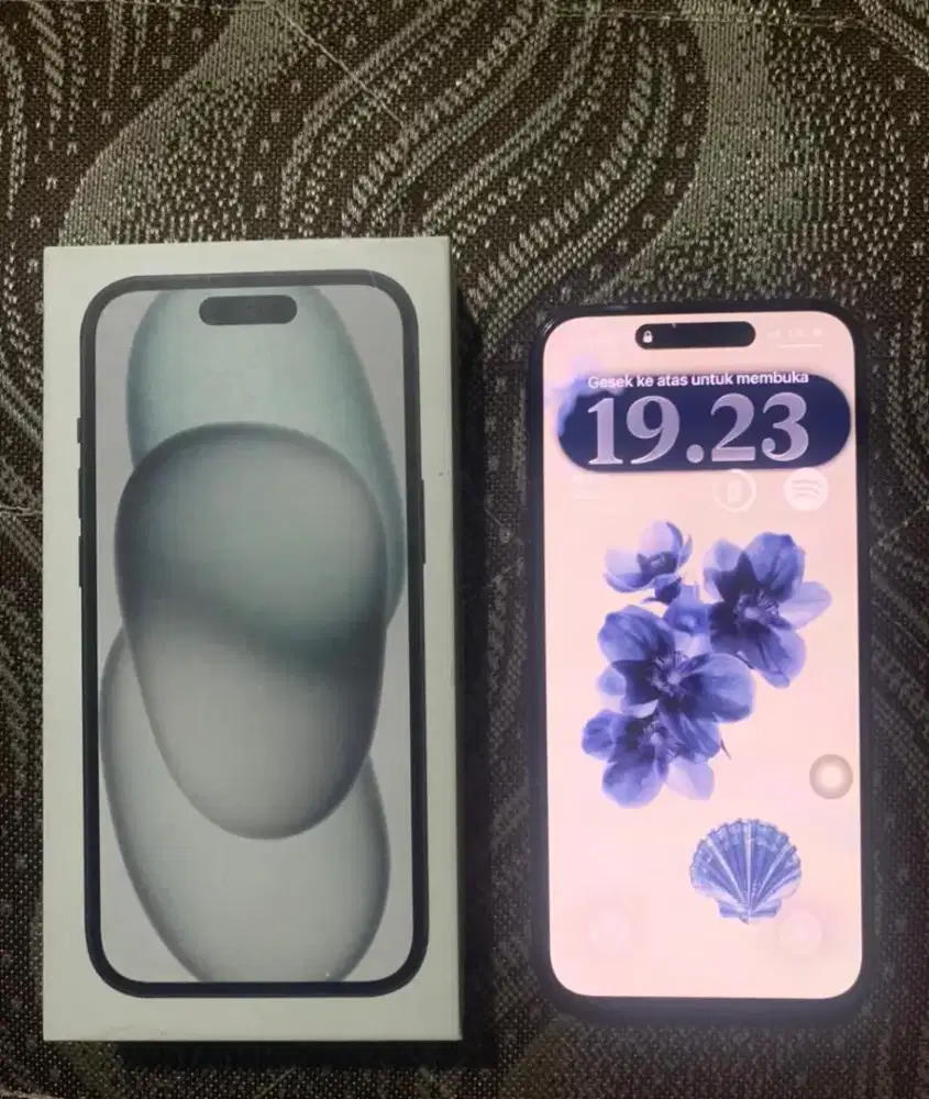 iPhone 15plus Black inter 128GB Fullset semua operator jaringan