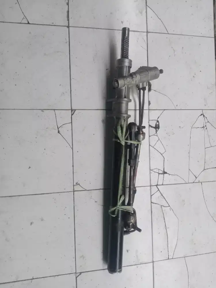 Rek power steering KIA carnival ori copotan..  kondisi bagus .