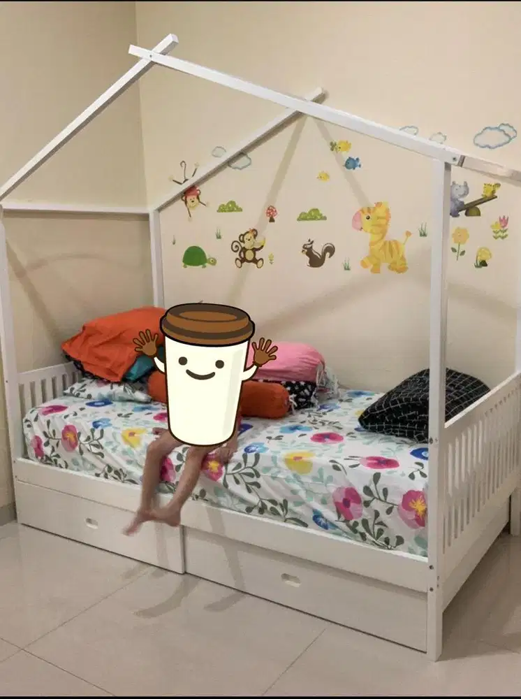 Dijual ranjang tempat tidur anak bed house bekas