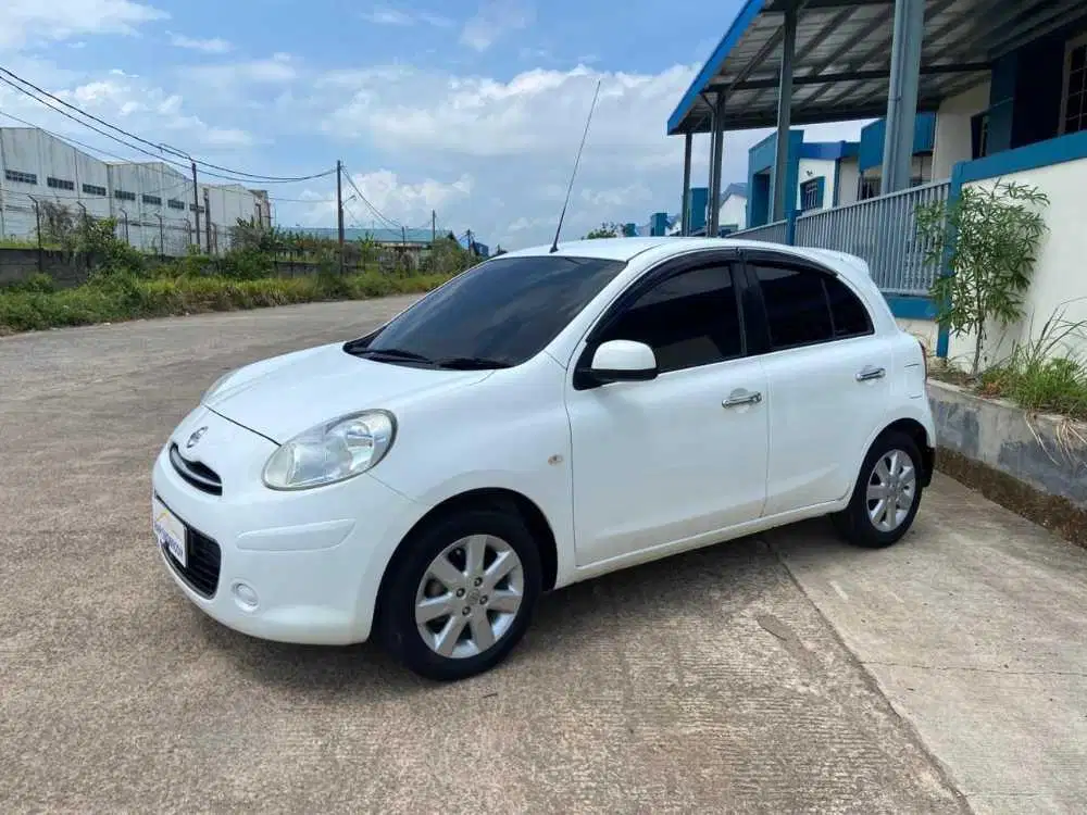 NISSAN MARCH AT 2012