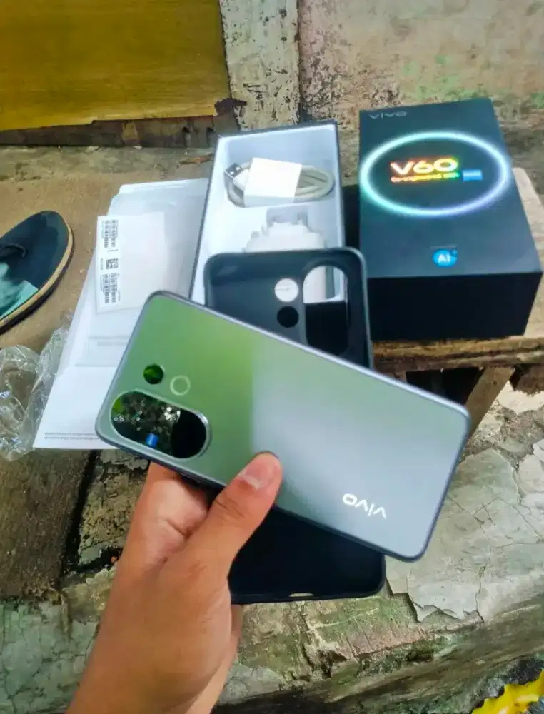 Vivo v60 5g 8/256 fullset garansi