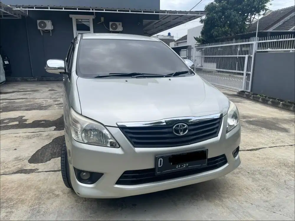Toyota Innova 2.4 Diesel E 2013 MT