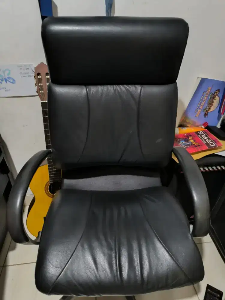 KURSI OFFICE BANTALAN EMPUK & BAHAN KOKOH