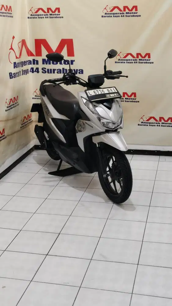 Ready Honda Beat Street Tahun 2023 warna silver