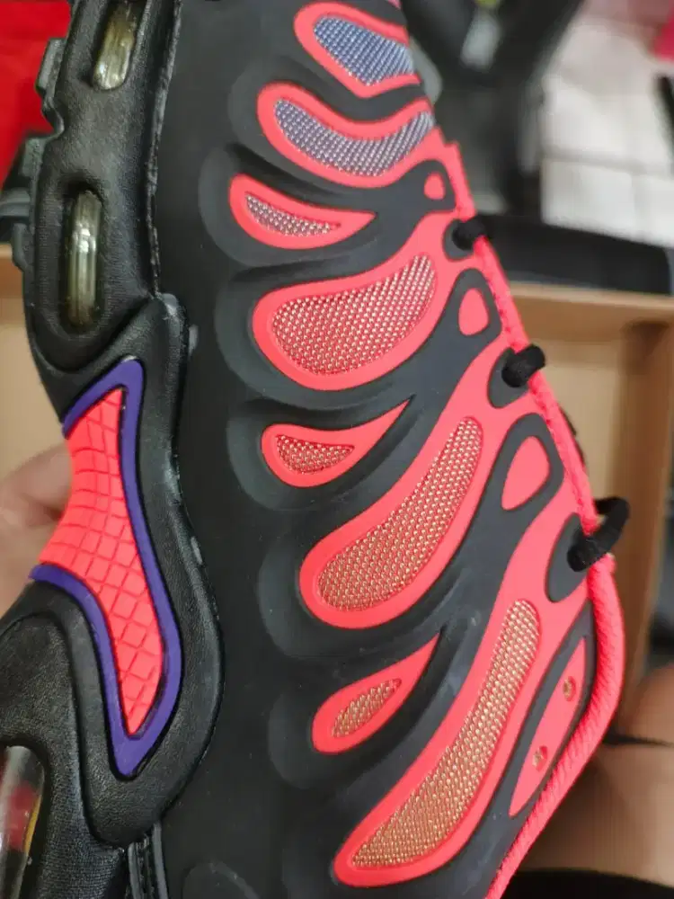 Sepatu Nike Air Max Plus Drift